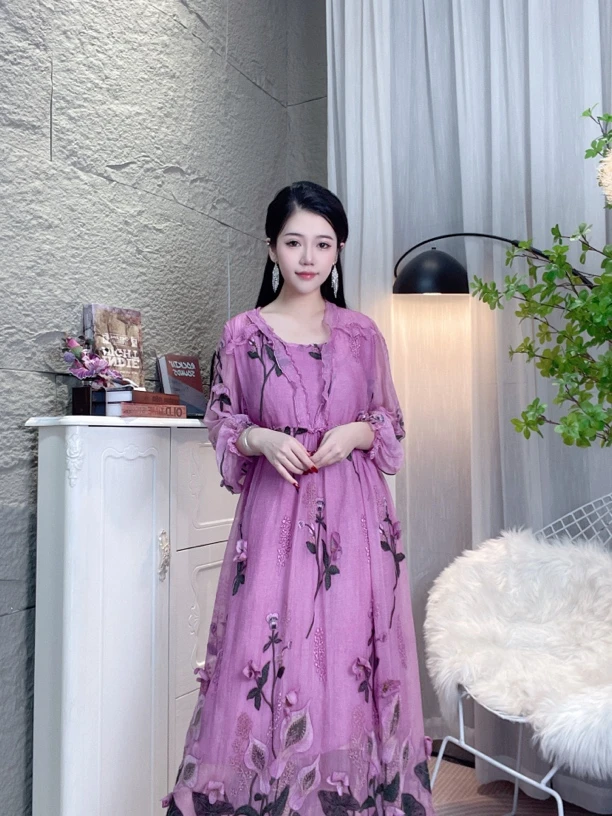 Bikamo/比卡陌2025新款『百合花』通勤时尚显瘦中长连衣裙D0272紫粉