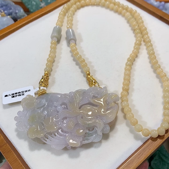 翡翠未镶嵌颈饰翡翠吊坠