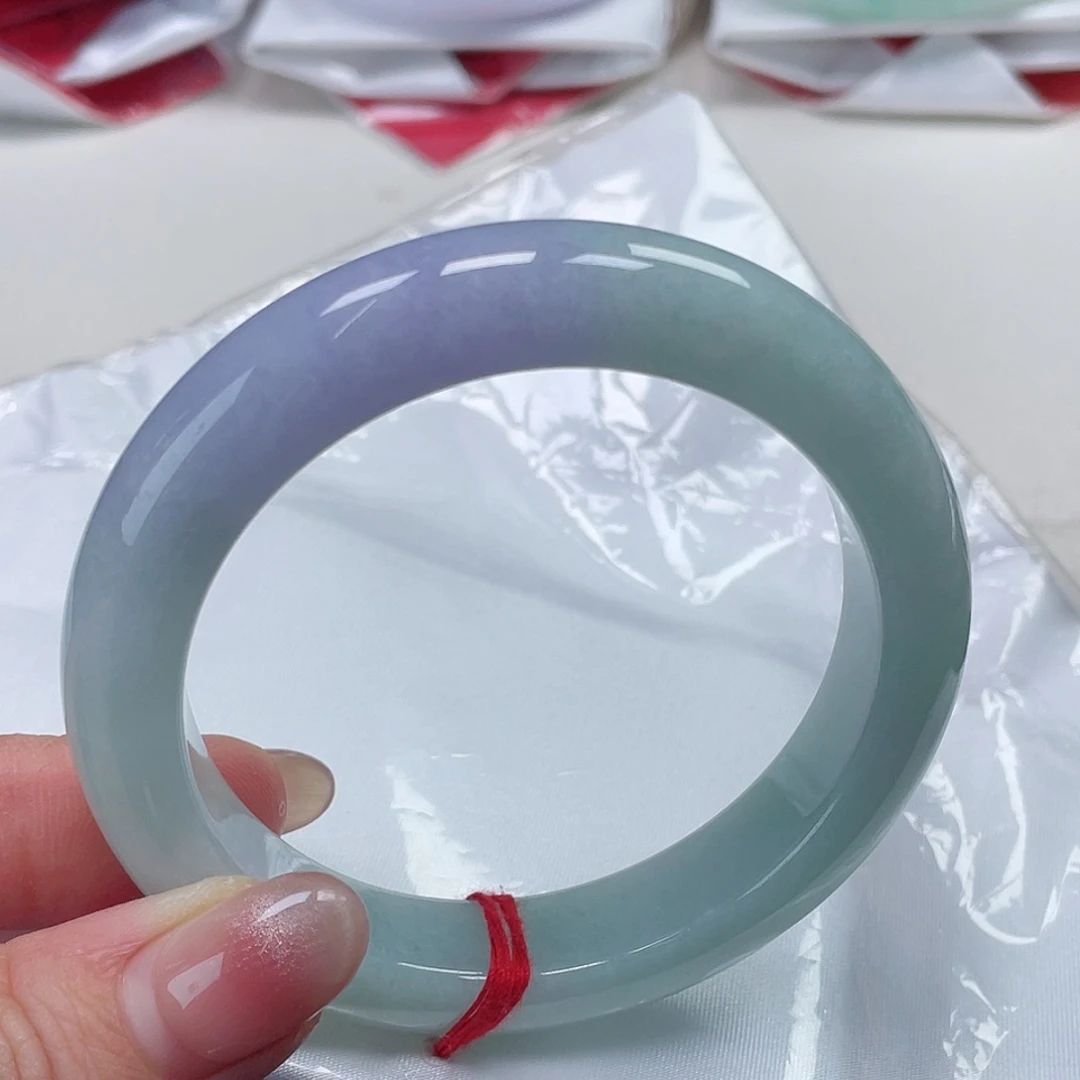 翡翠手镯未镶嵌缅甸翡翠