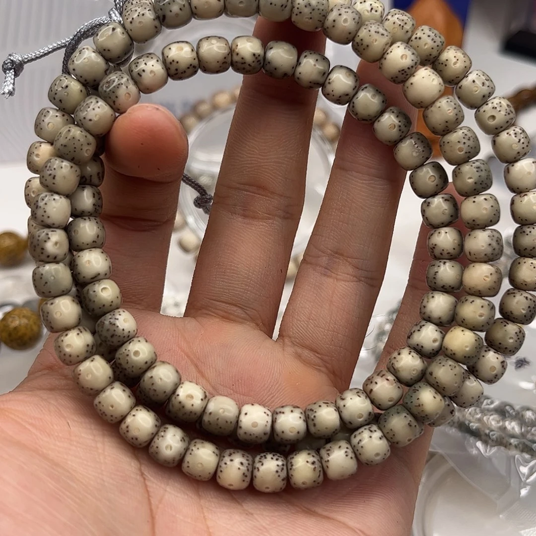 晴***.星月菩提吊坠88。