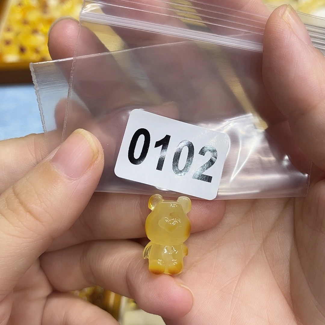 琥珀未镶嵌珠宝奇石