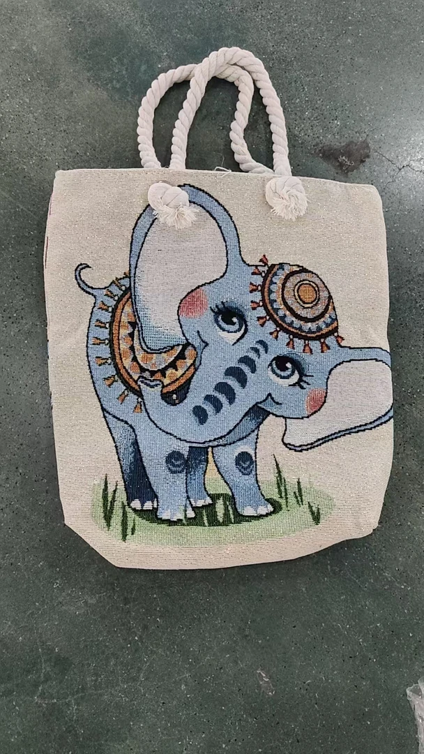 米杏色蓝底大象款云南风手提单肩包发1个