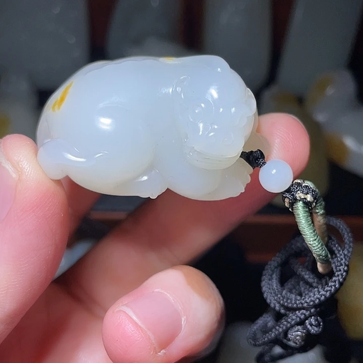 唐***哥和田玉（白玉）未镶嵌车挂