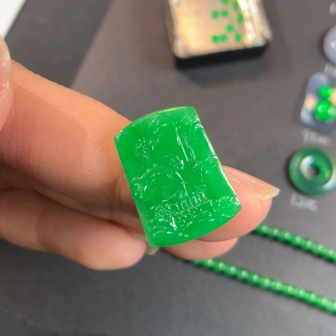 翡翠散珠18.82-14.2-2.47