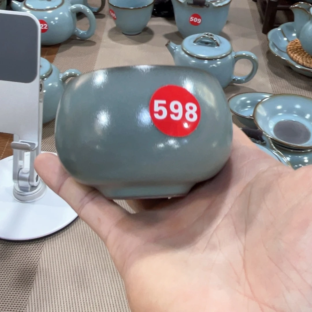 瓷片小微瑕。。。。。。。。。。。