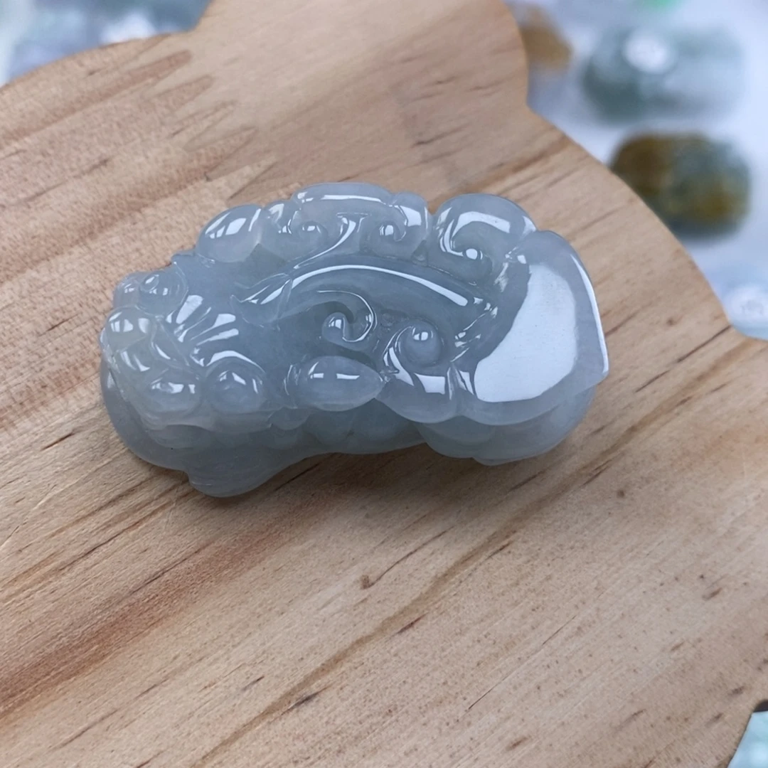 翡翠未镶嵌颈饰多人口含珠如意貔貅吊坠