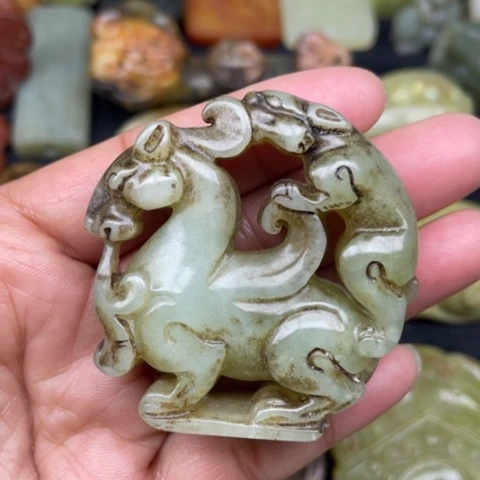 蛇纹石玉颈饰未镶嵌5