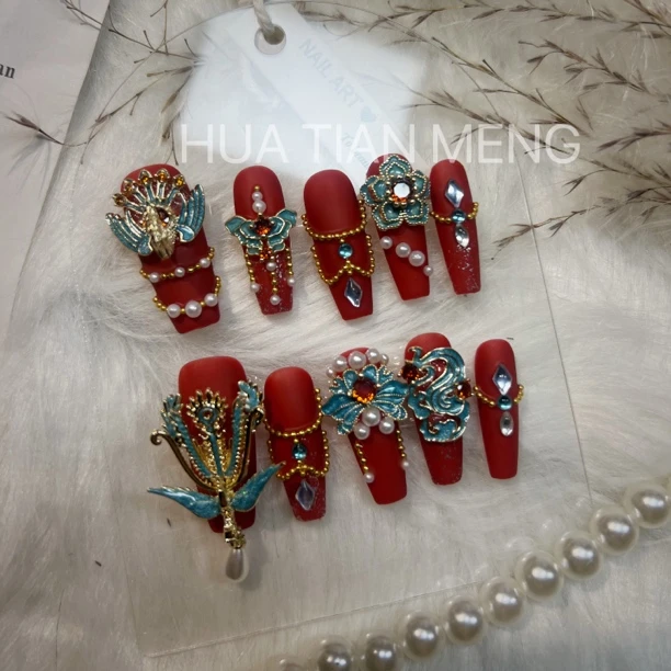 婚甲穿戴甲定制国风凤冠霞帔十里红妆秀禾白纱爆闪（来图定制）