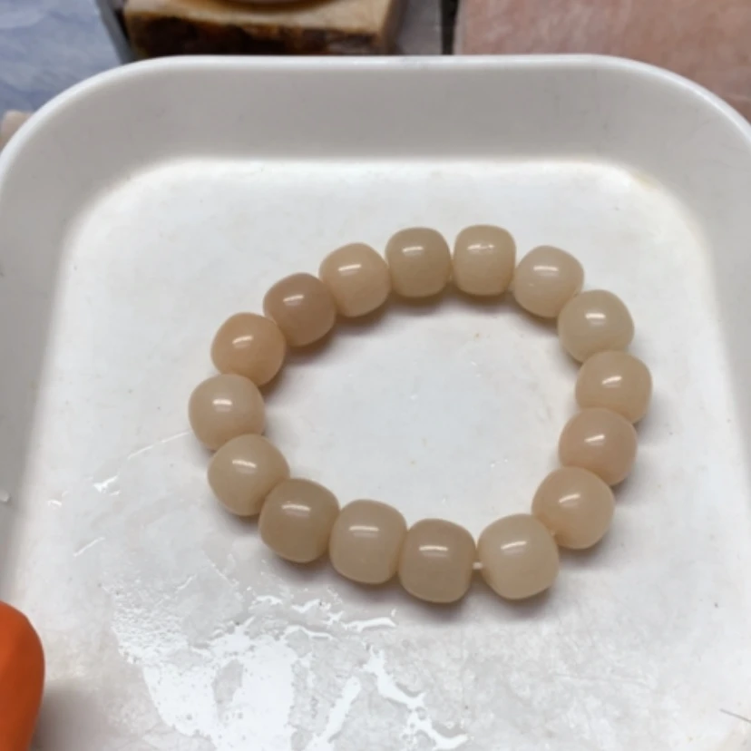 【闪购商品】未镶嵌手镯（圆镯）石英岩玉