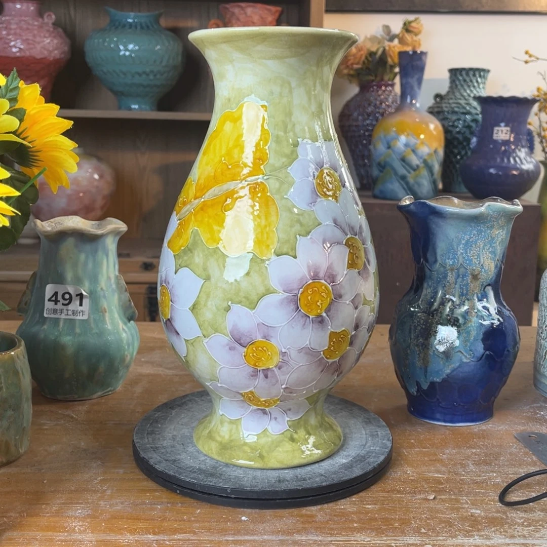 摆件?*?陶瓷花瓶高30口径8手绘