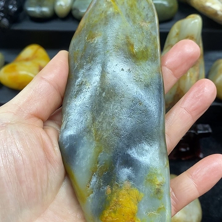 爵***少和田玉（糖玉）未镶嵌挂件