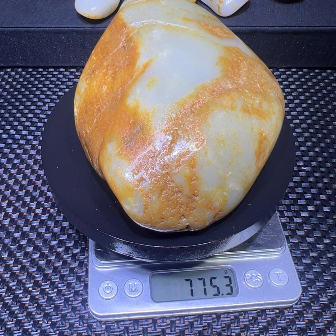 和田玉（子料）未镶嵌吊坠(不含链)775克