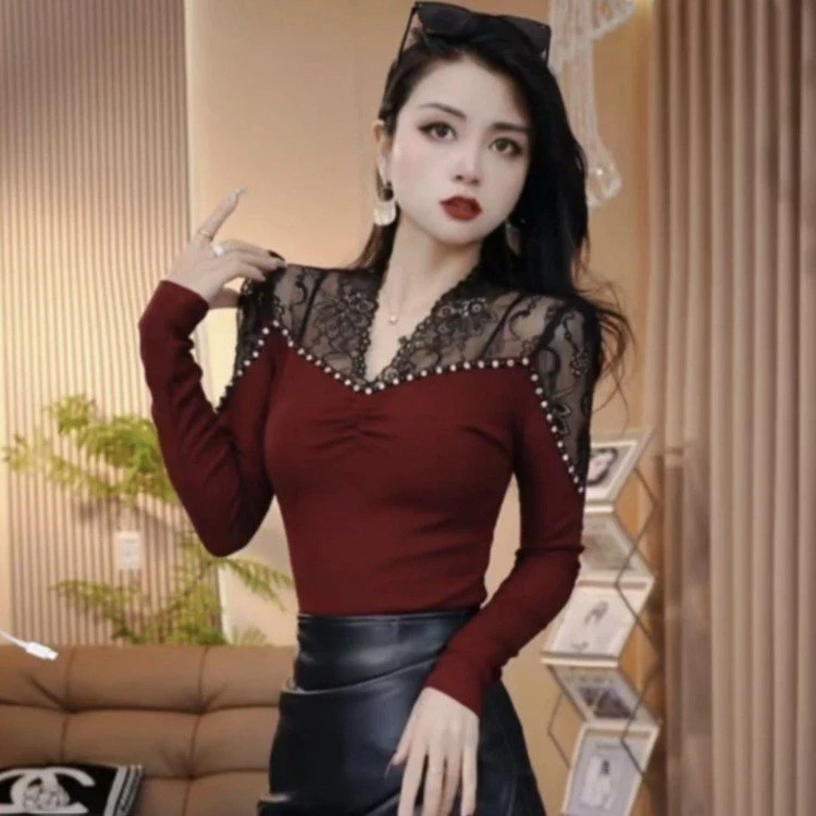 法式气质蕾丝拼接钉钻百搭v领长袖t恤女2025秋冬新款时尚性感上衣