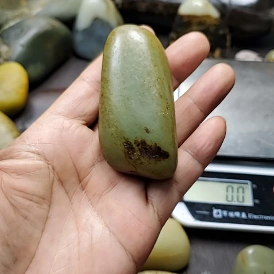 和田玉（糖玉）未镶嵌挂件