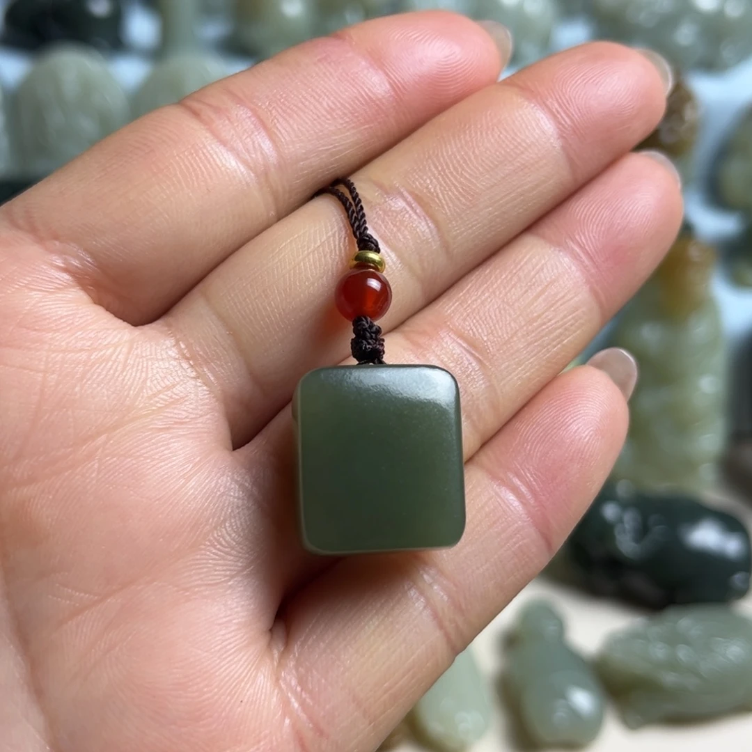 和田玉未镶嵌挂件