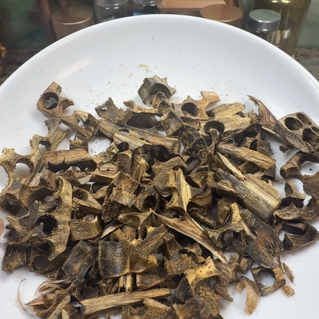 沉香沉香碎屑钻孔料