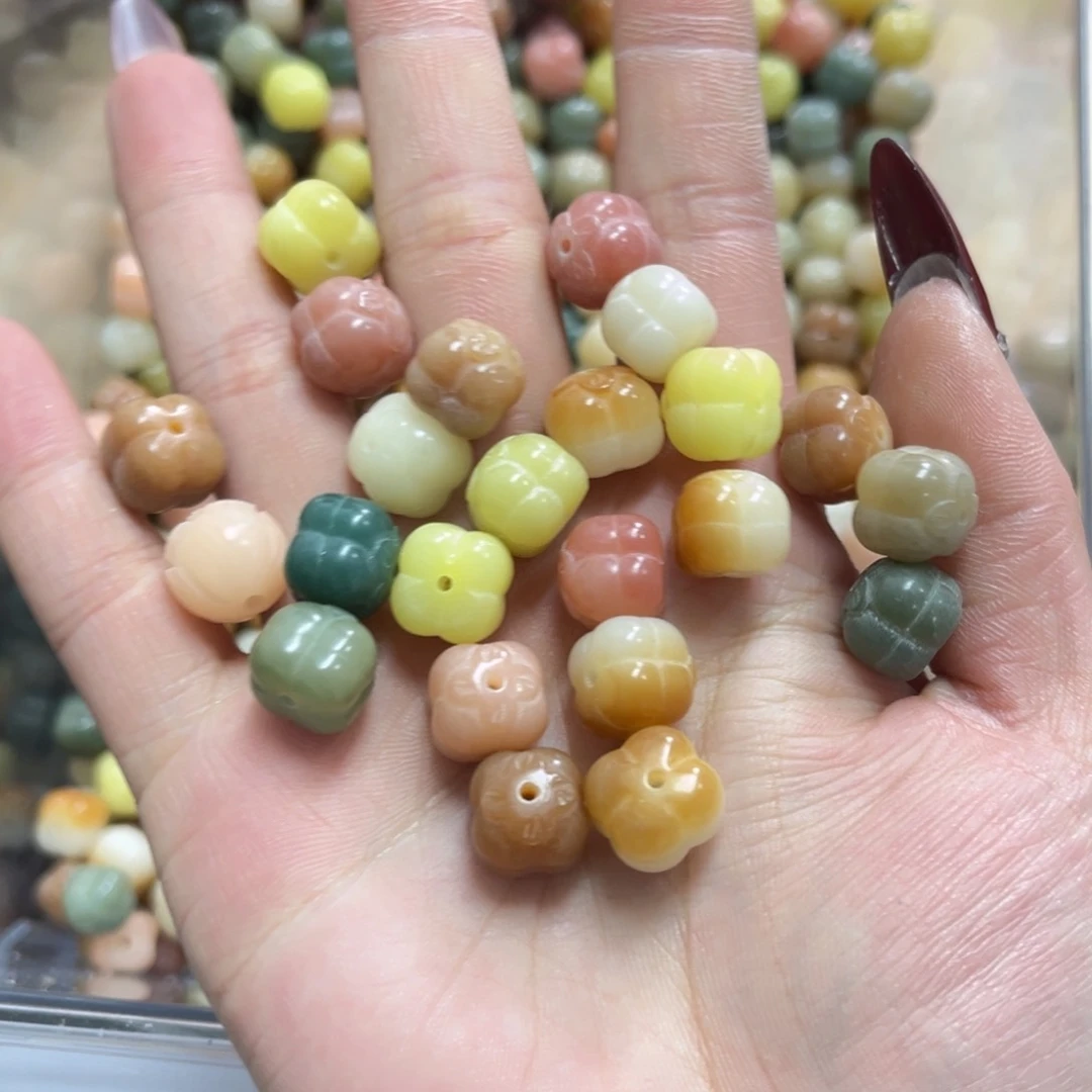 白玉菩提吊坠z12mm10颗。柿子