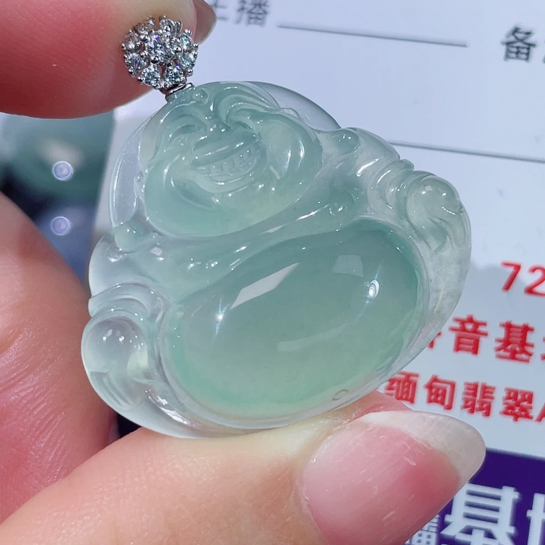 颈饰18K金镶嵌翡翠佛公