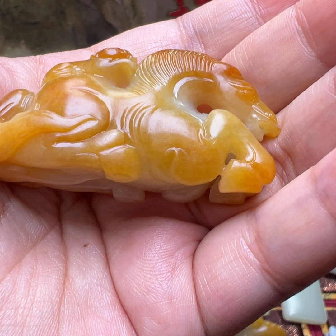 安***心和田玉未镶嵌颈饰