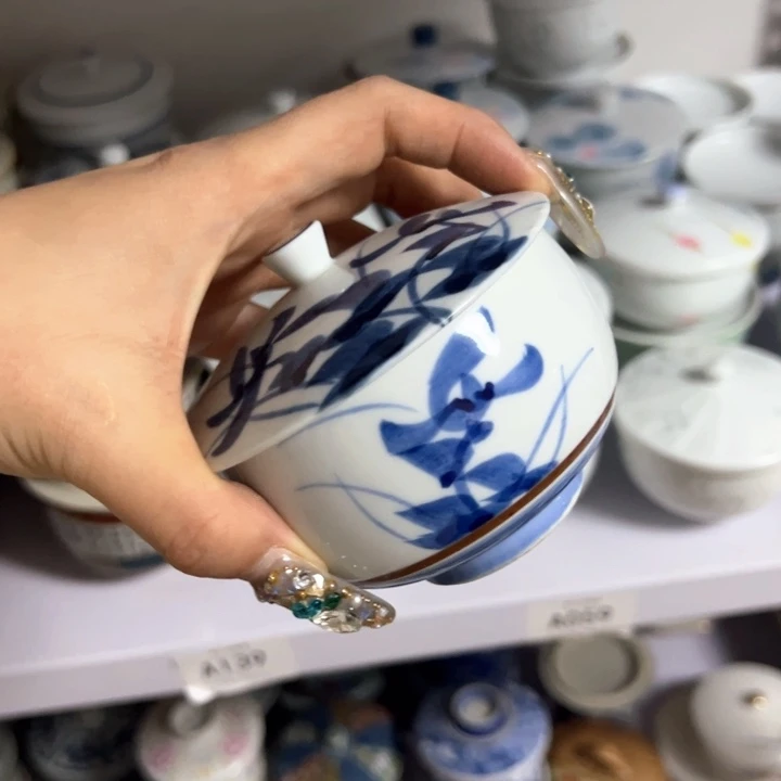 盖碗瓷器直播放漏中