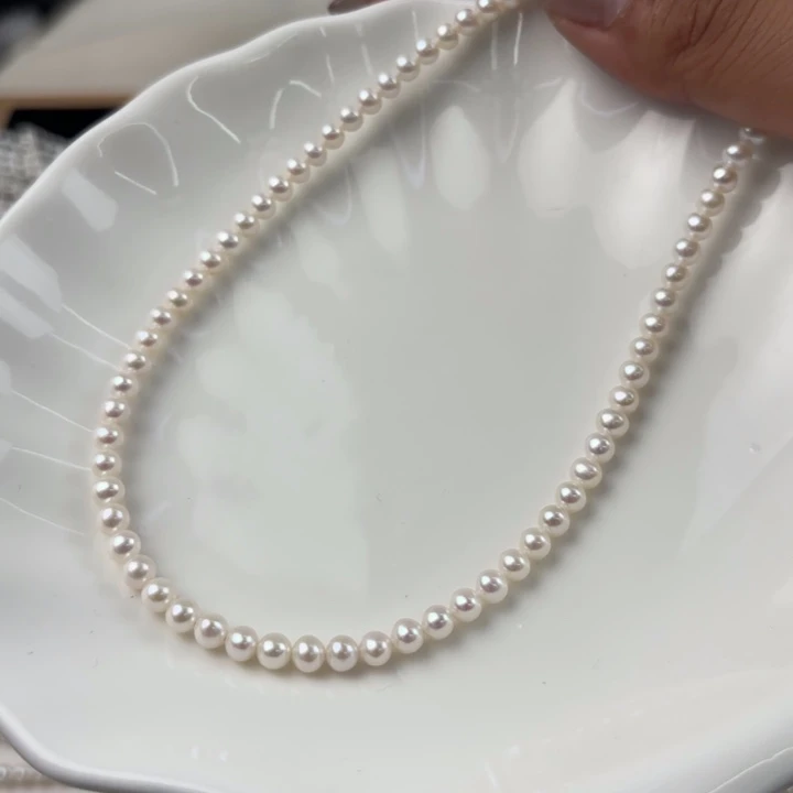 颈饰未镶嵌淡水珍珠