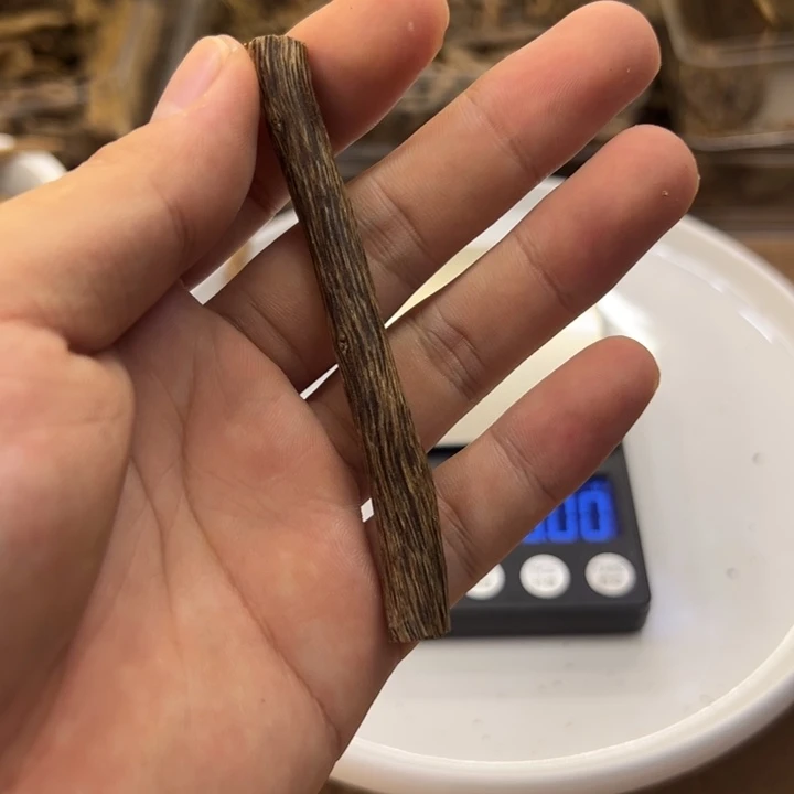 海南沉香树心油1.9克