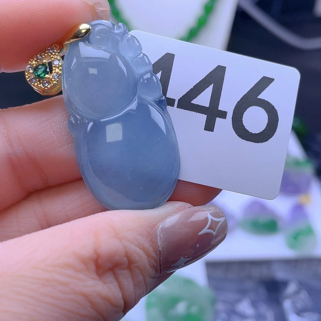 翡翠吊坠(赠链)未镶嵌