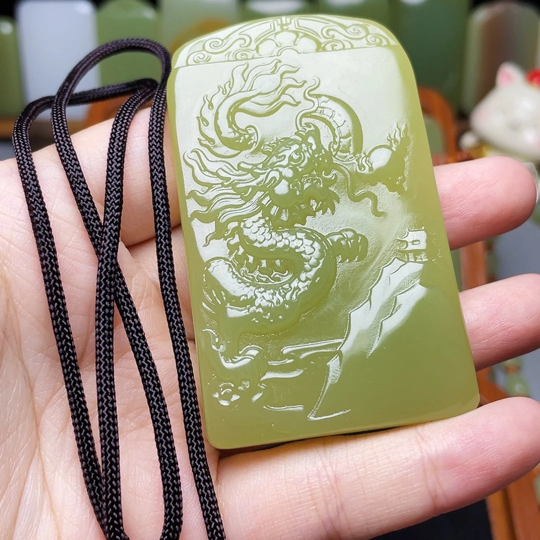 好***骆新疆昆仑山脉料生肖龙牌