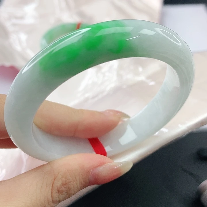 未镶嵌手镯翡翠，133