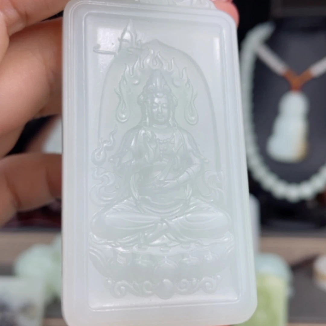 【闪购商品】颈饰未镶嵌和田玉