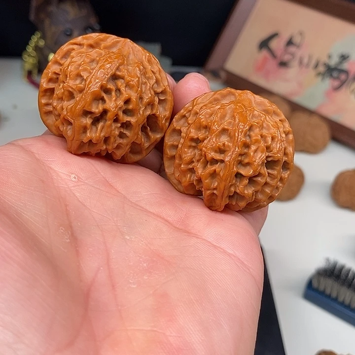 文玩核桃把件苹果园