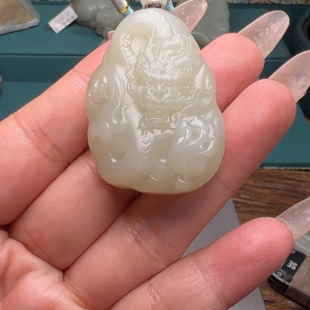 和田玉（糖玉）未镶嵌颈饰