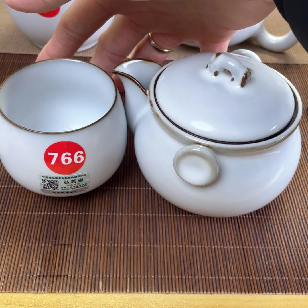 瓷片。。。。。。。。。。。。。。。