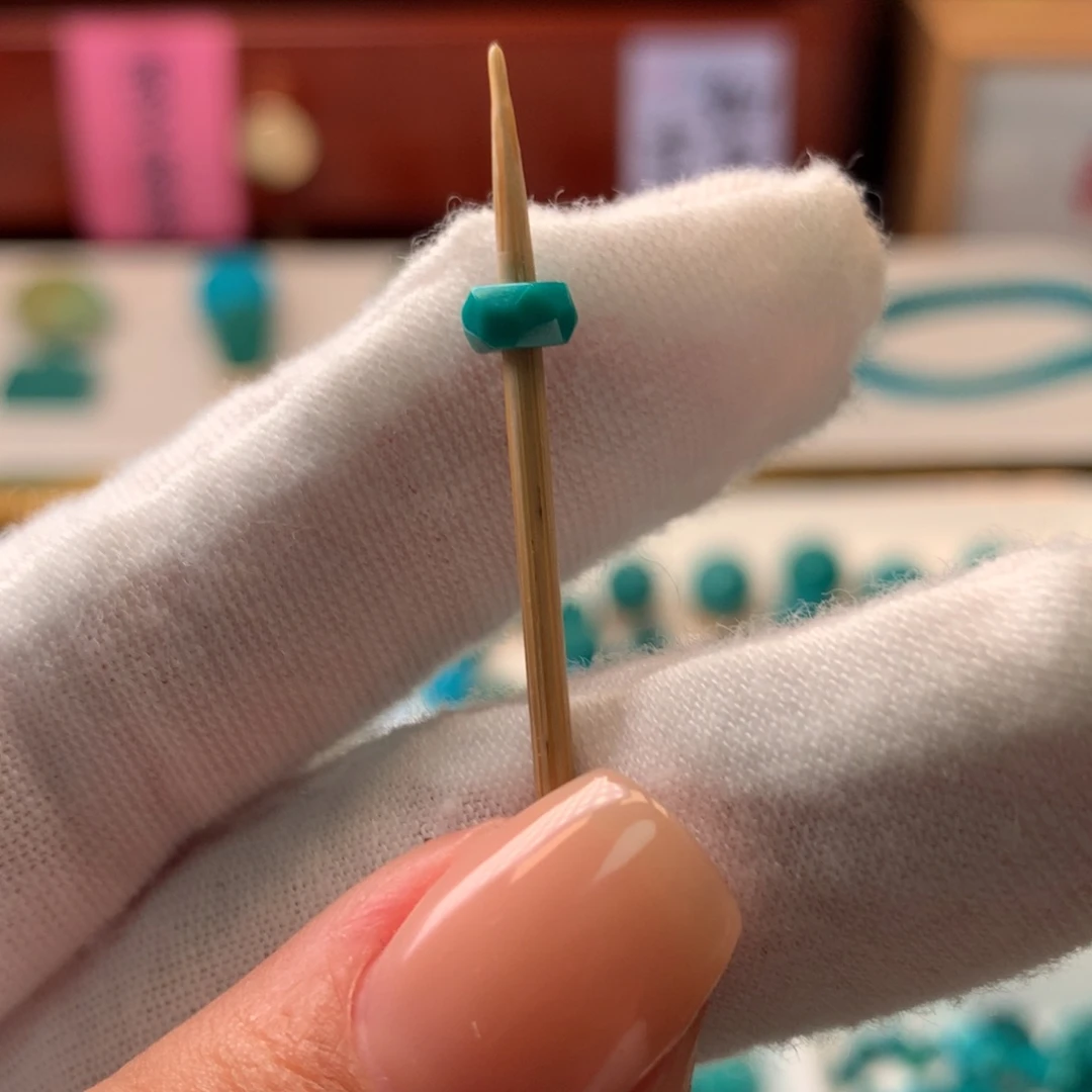 绿松石未镶嵌配饰