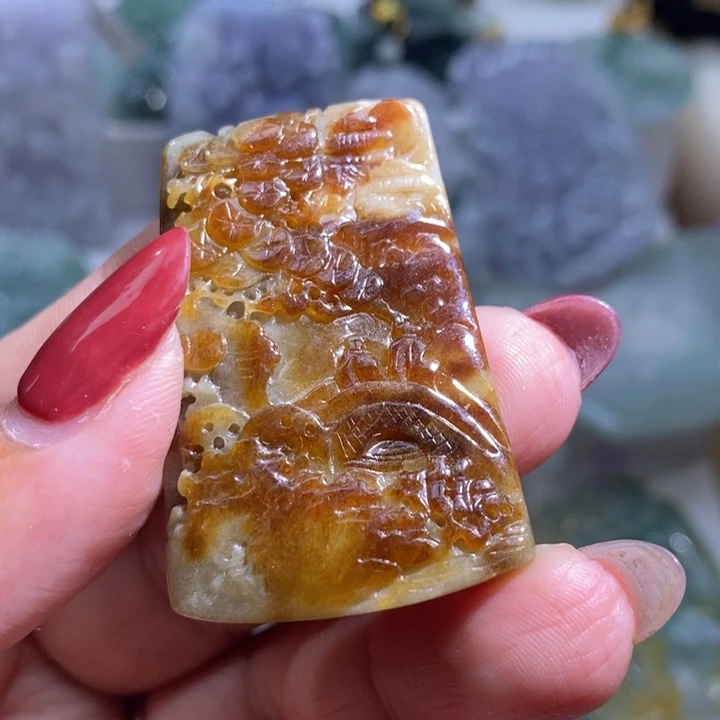 【闪购商品】翡翠未镶嵌颈饰山水