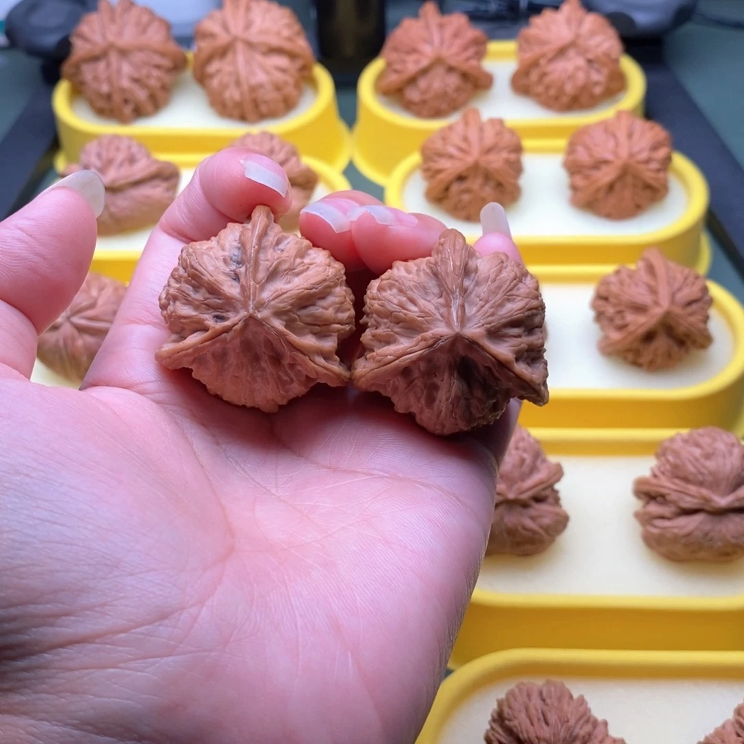 文玩核桃吊坠催凯公子帽奔