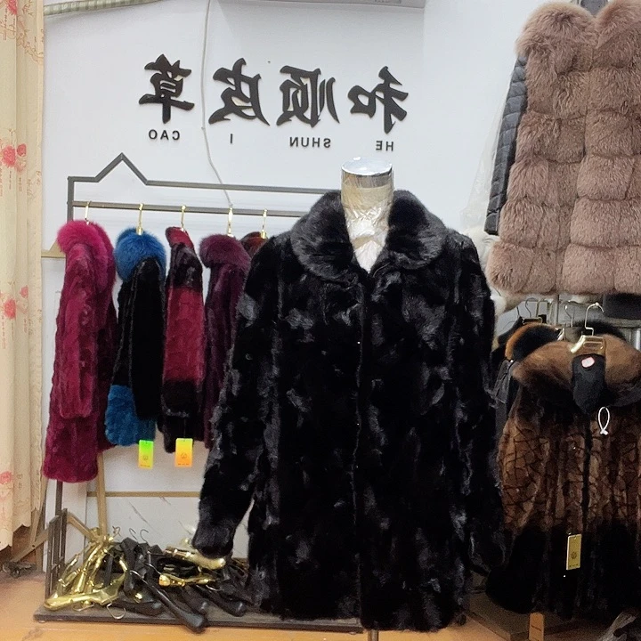胡*商场断码拼貂衣服