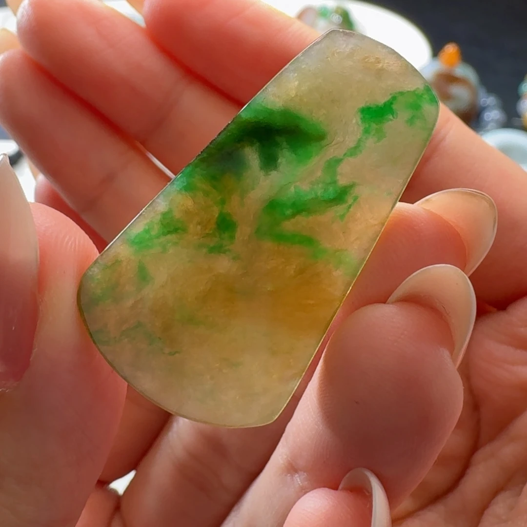 定制翡翠未镶嵌黄加绿无事牌