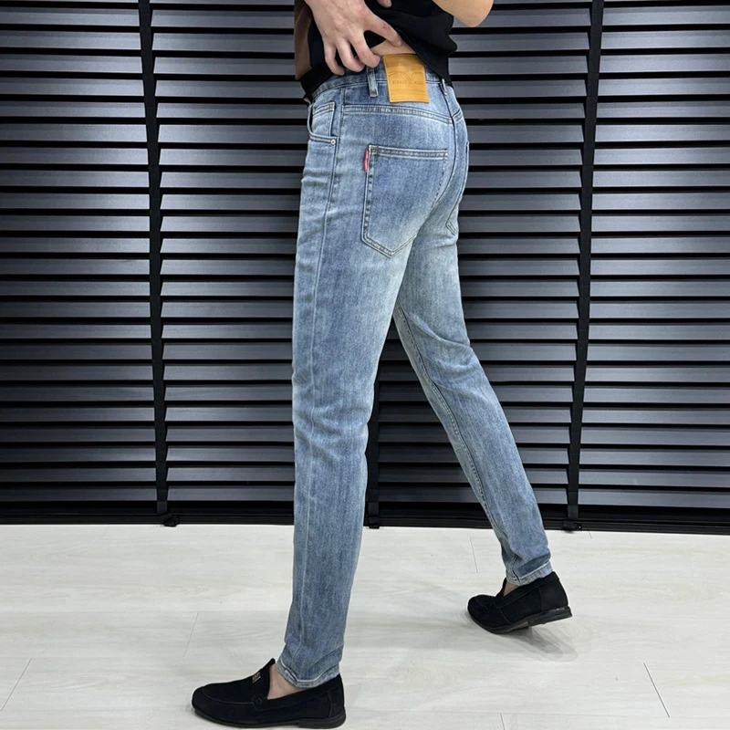 秋冬新款浅色牛仔裤男士潮流简约弹力修身小脚裤净版百搭休闲长裤