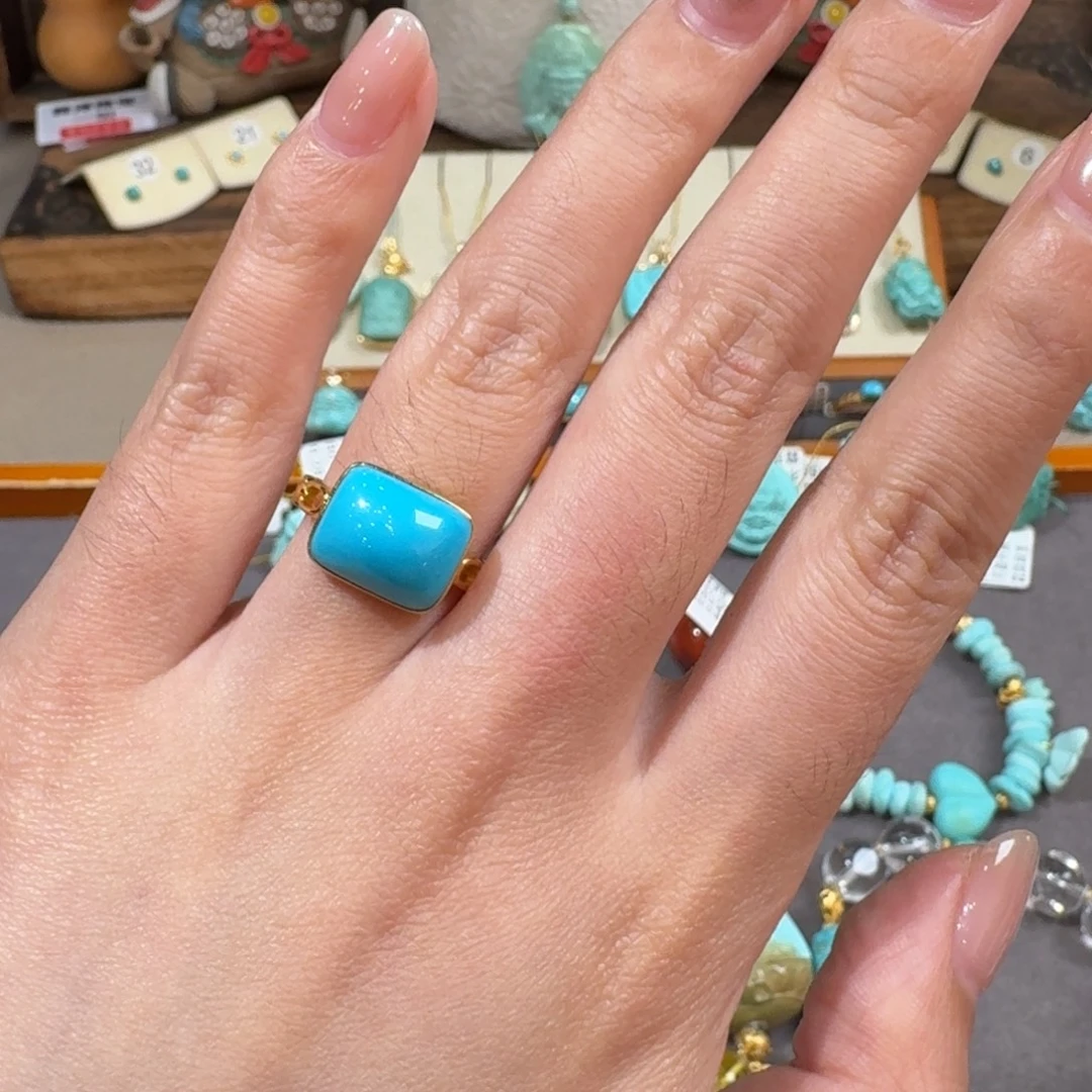 绿松石18K金镶嵌戒指