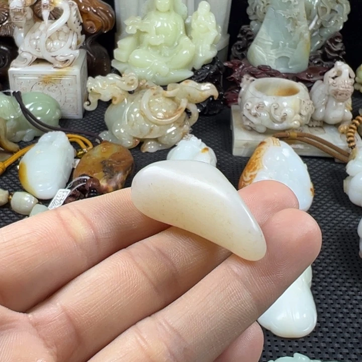 和田玉未镶嵌挂件