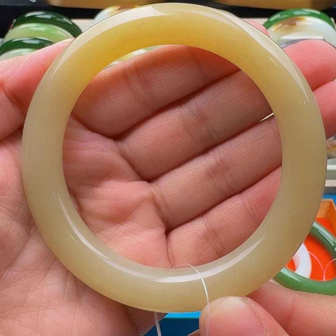 未镶嵌手镯和田玉57.3浓色蜂蜜水