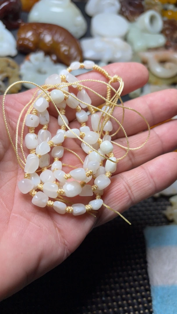 精品和田玉挂绳串串