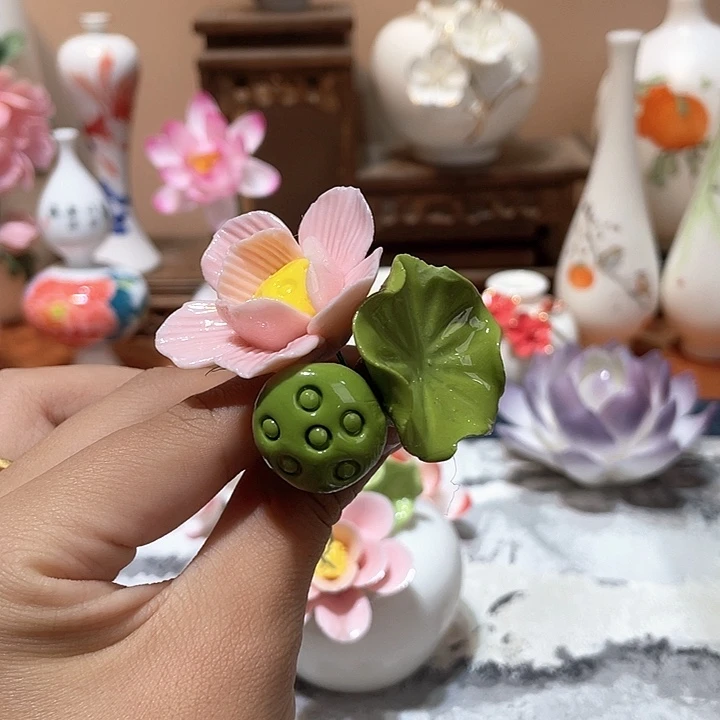 手工陶瓷精致摆件