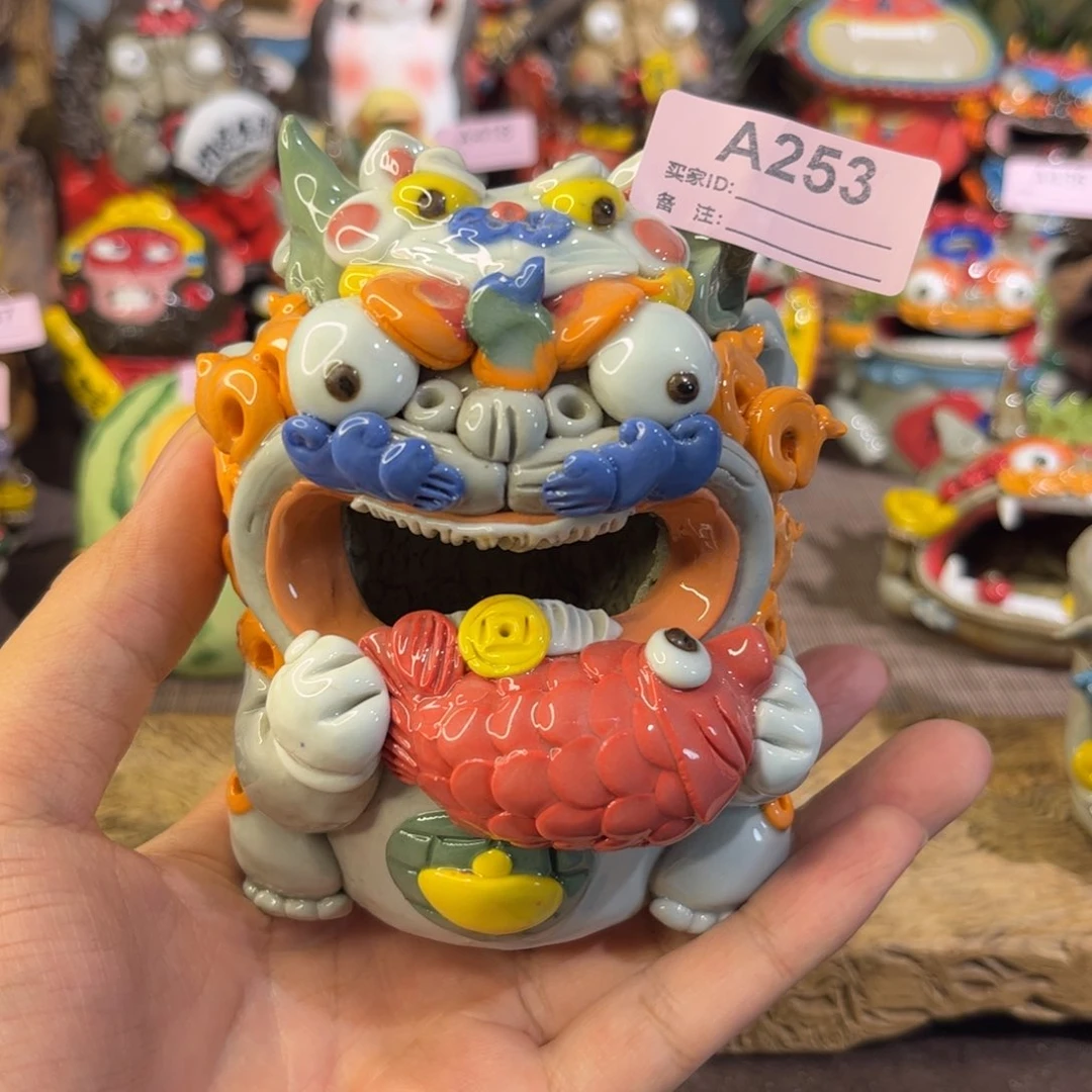 泥塑小**?纯手工茶宠摆件