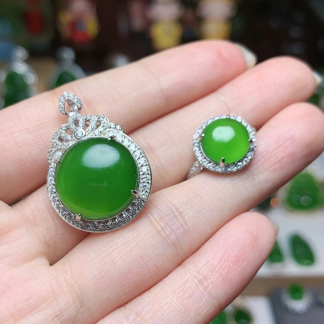 未镶嵌戒指和田玉（碧玉）吊坠套装