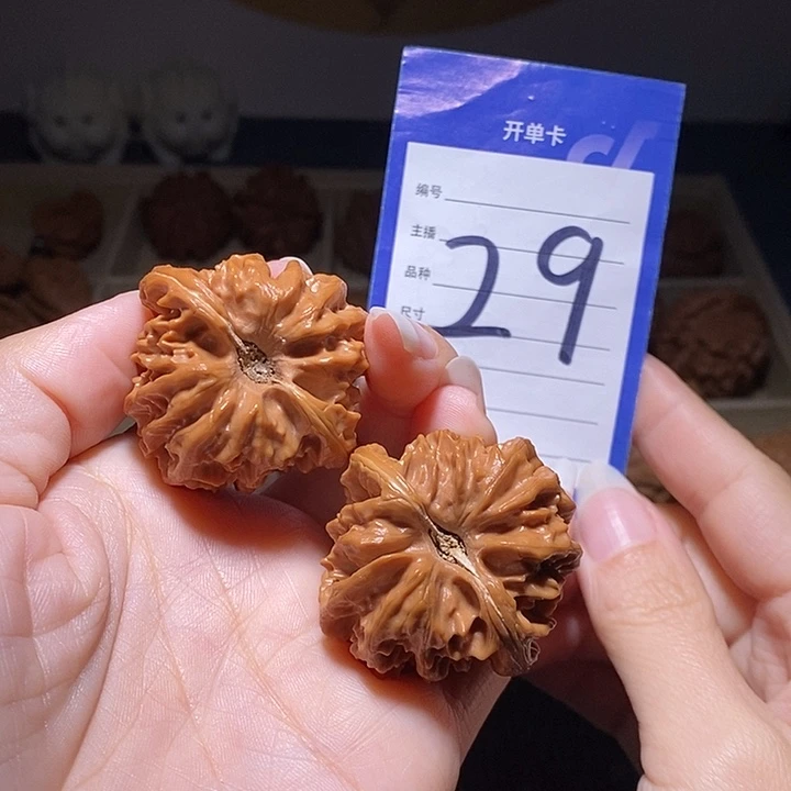 把件文玩核桃大龙40左右