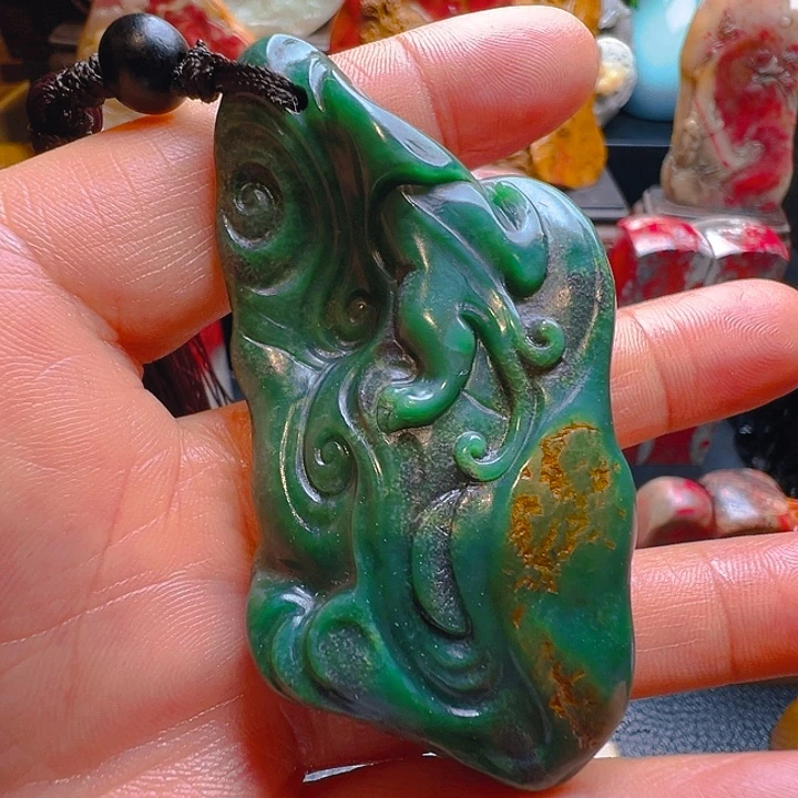 昌化石昌化源头绿手把件