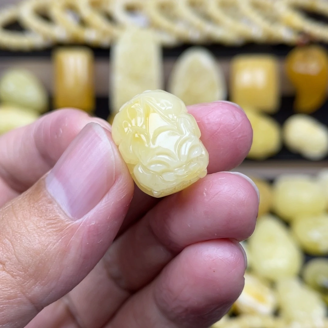 琥珀未镶嵌裸石琥珀蜜蜡