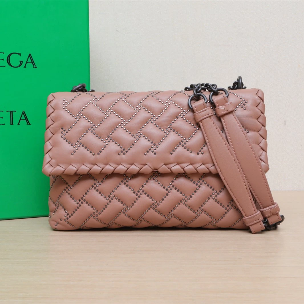 95新 BOTTEGA VENETA/葆蝶家 【娇】裸粉色 皮革S 铆钉 195068